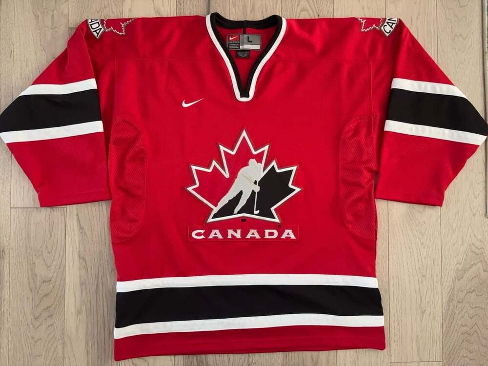 Vintage Nike Team Canada Hockey Jersey Red Size Large